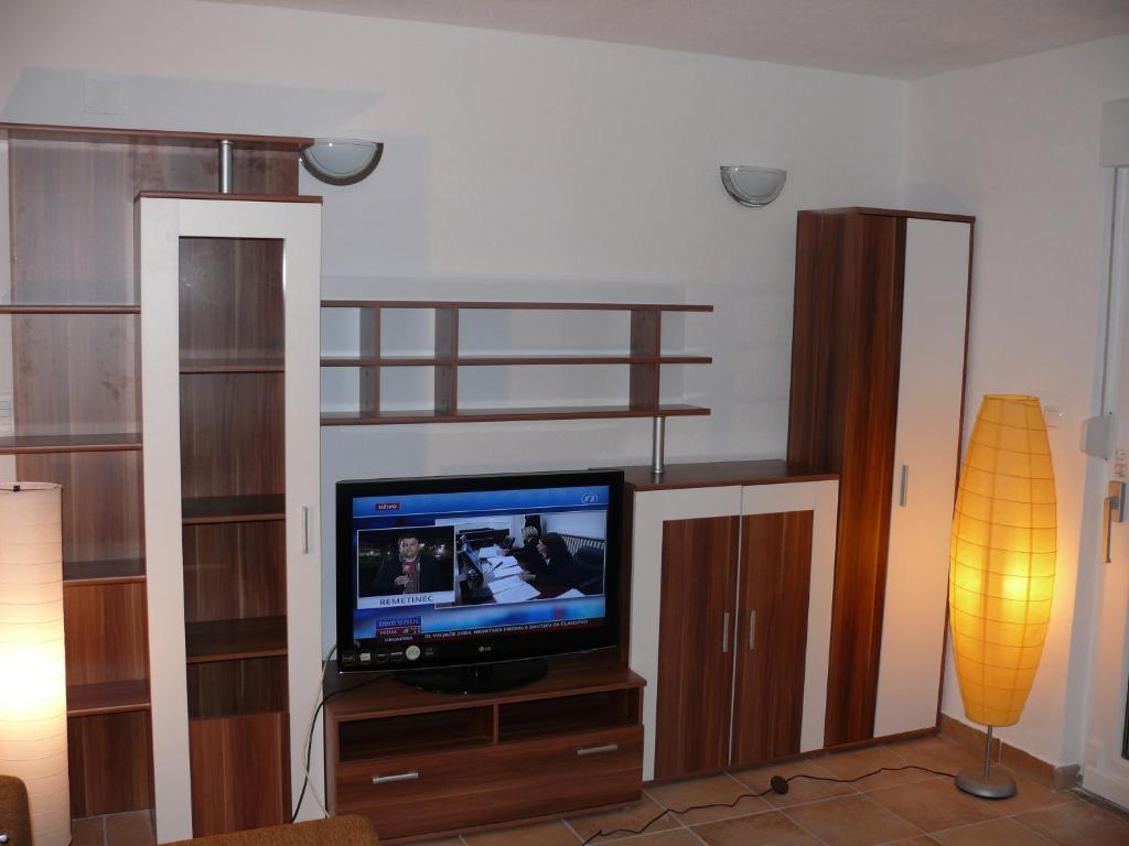 פודסטראנה Apartments And Rooms Stipe מראה חיצוני תמונה