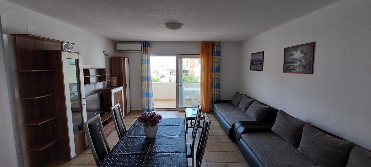 פודסטראנה Apartments And Rooms Stipe מראה חיצוני תמונה